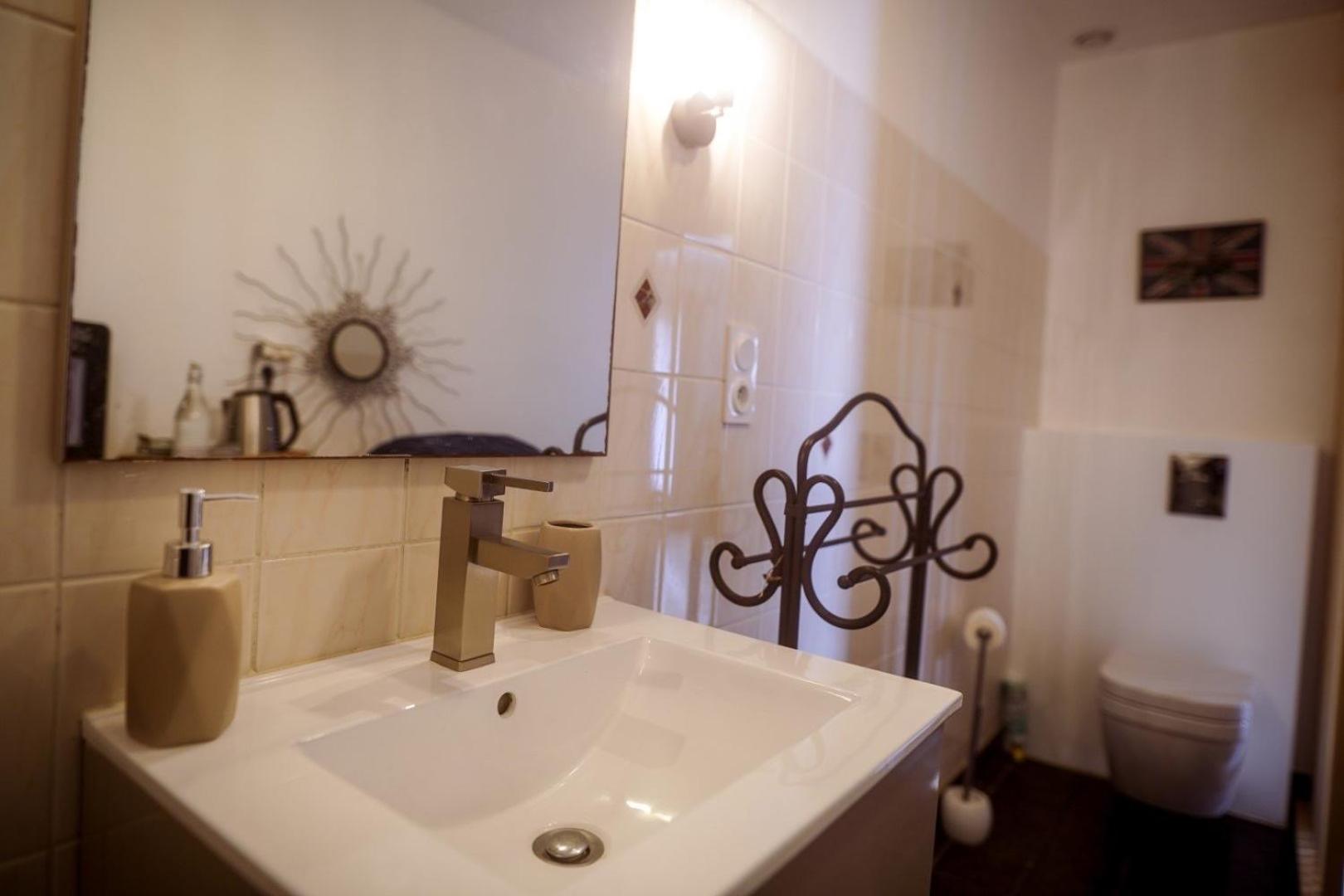 Chez Guilem Bed & Breakfast Saint-Maixent-l'Ecole Exterior photo